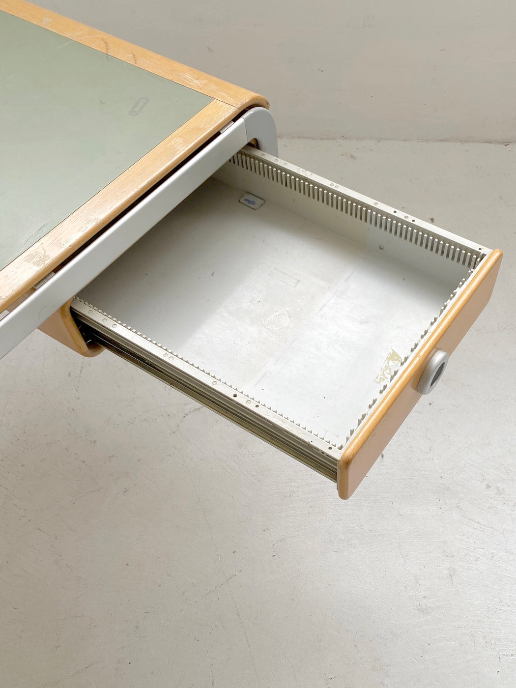 Arne Jacobsen Desk