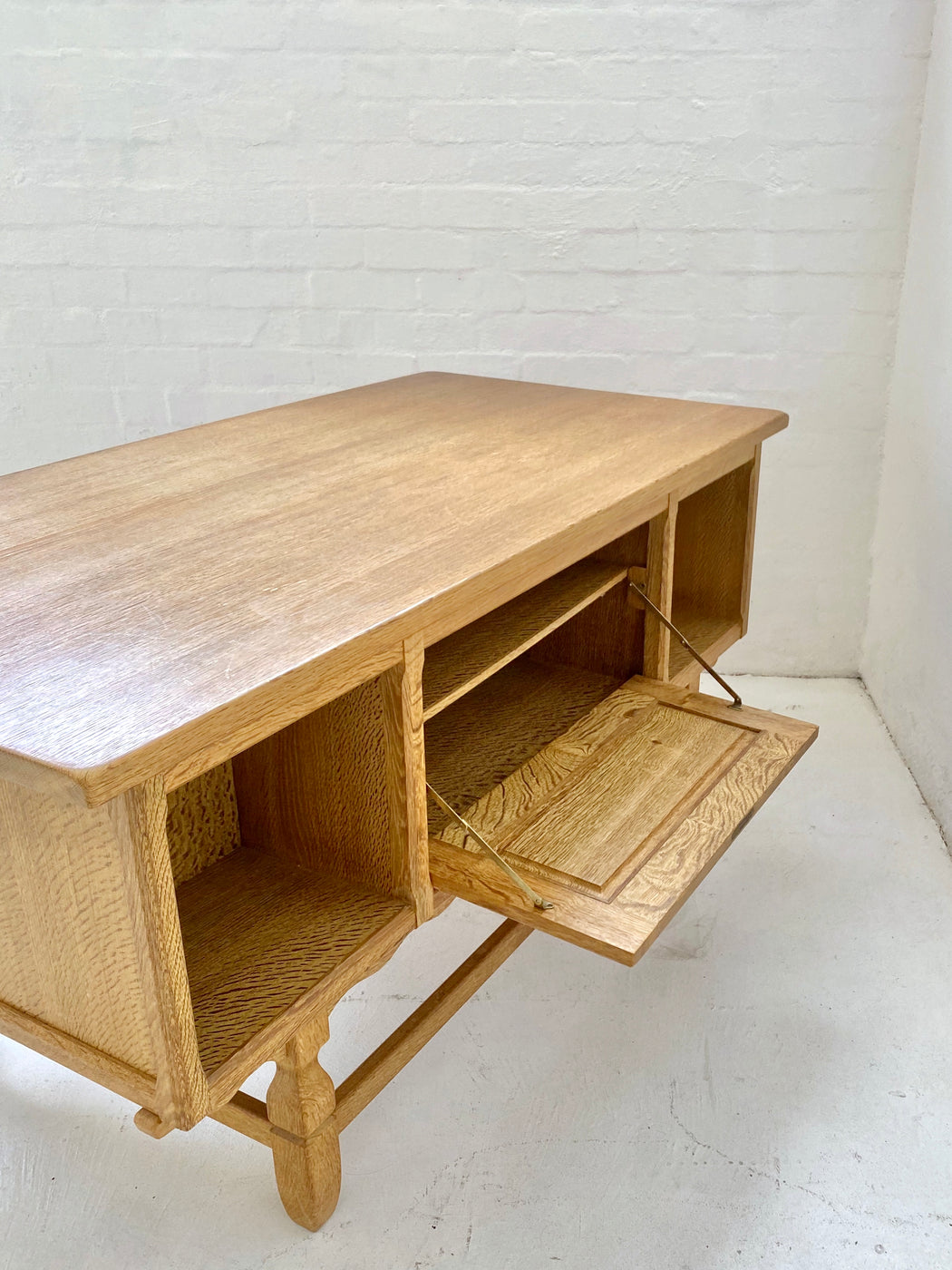 Henning Kjaernulf Oak Desk