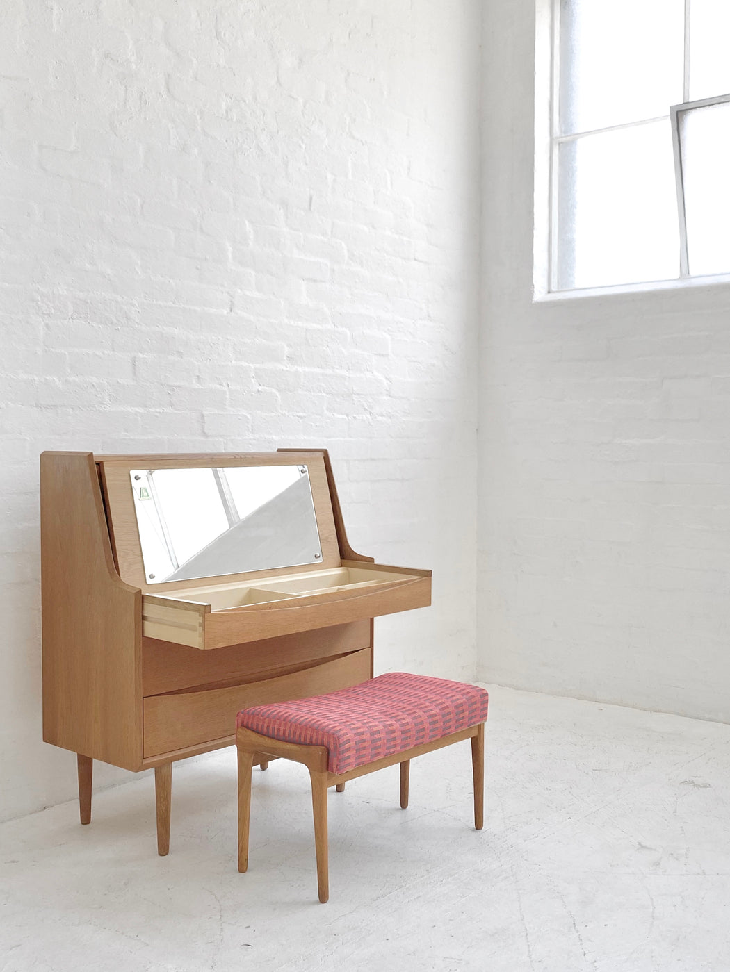 Arne Vodder Oak Dresser Bureau
