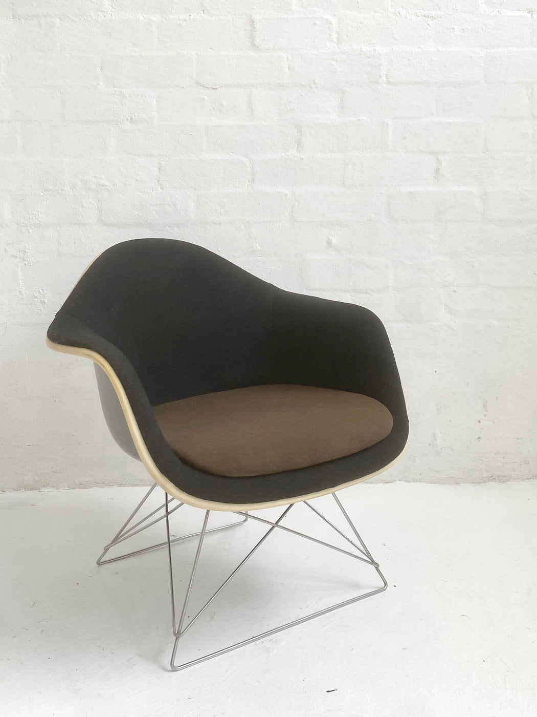 Charles & Ray Eames 'LAR' Lounge Chair