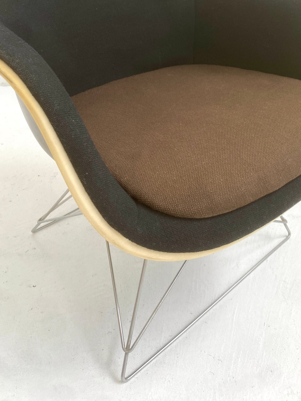 Charles & Ray Eames 'LAR' Lounge Chair