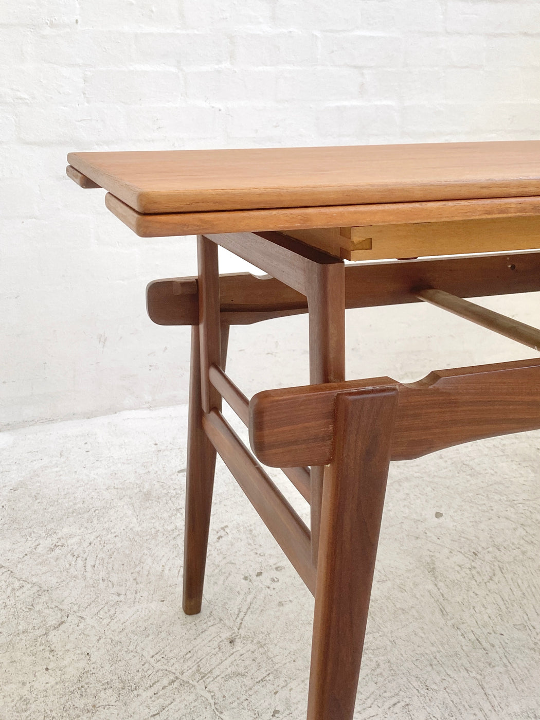 Danish 'Copenhagen' Elevator Table