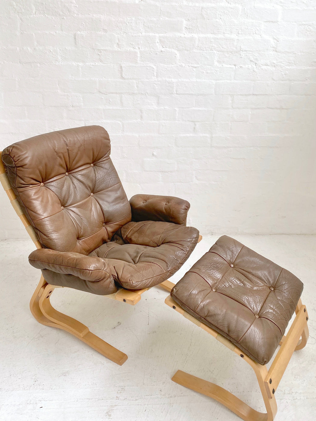 Oddvin Rykken ‘Kengu’ Chair & Footstool