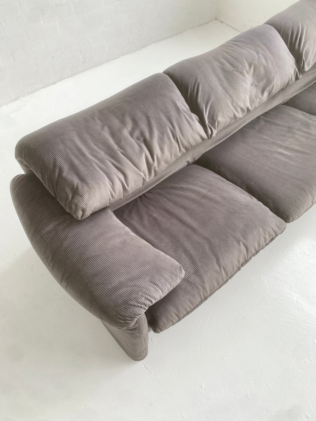 Vico Magistretti 'Maralunga' Sofa