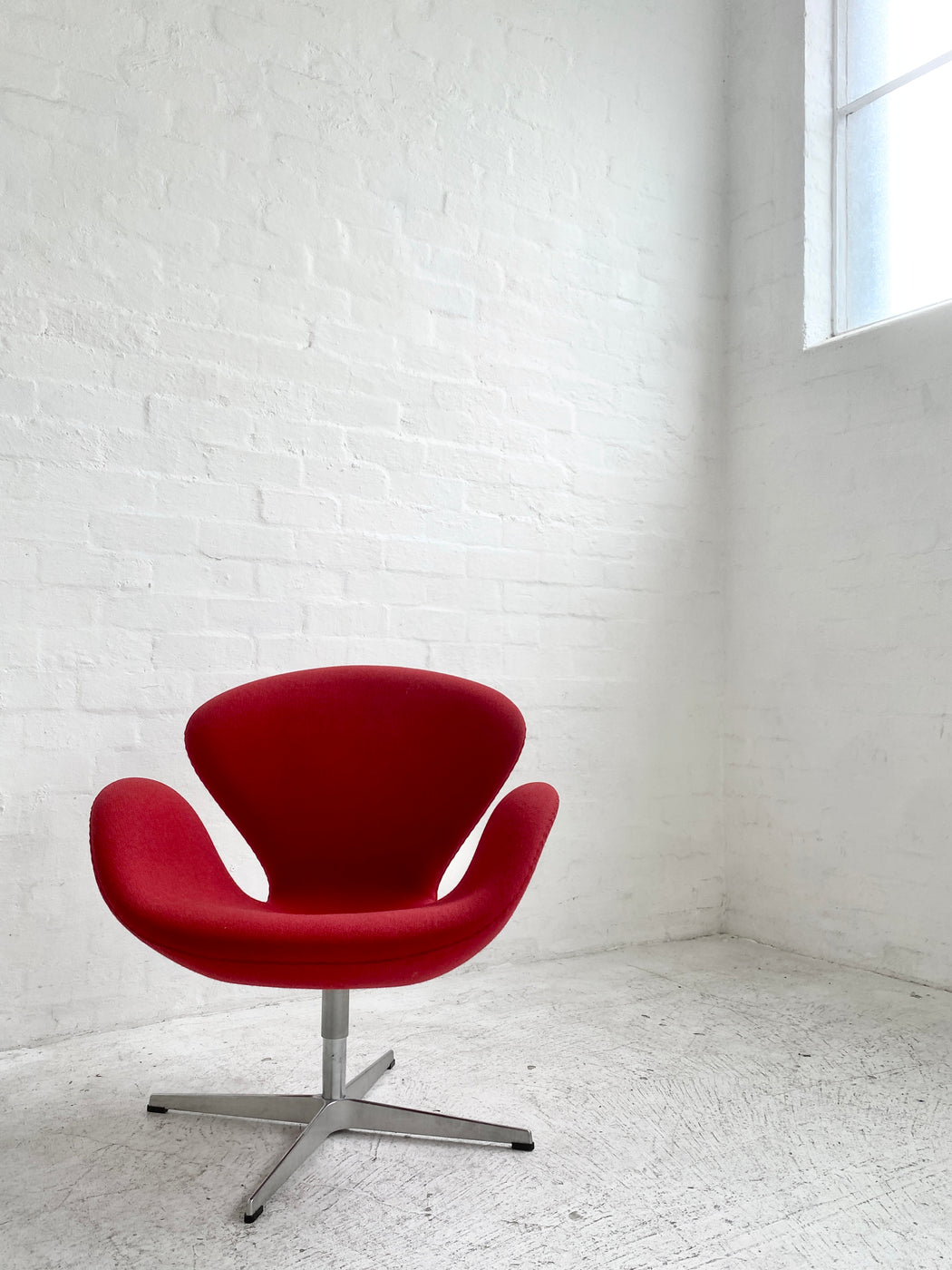 Arne Jacobsen 'Swan' Chair