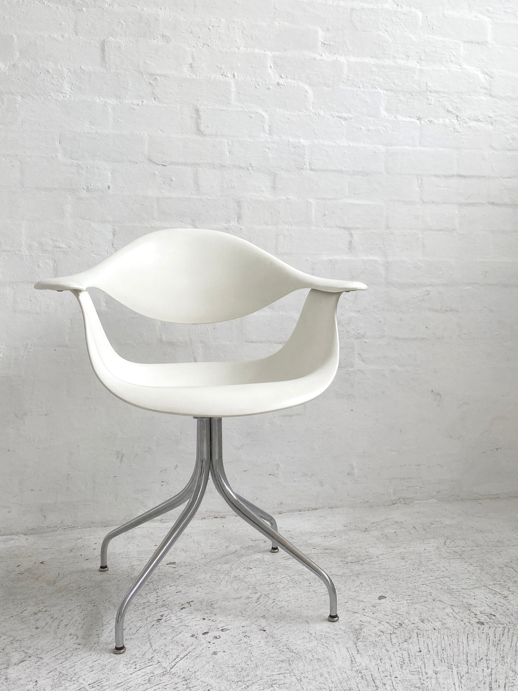 George Nelson 'Swag Leg' Armchair