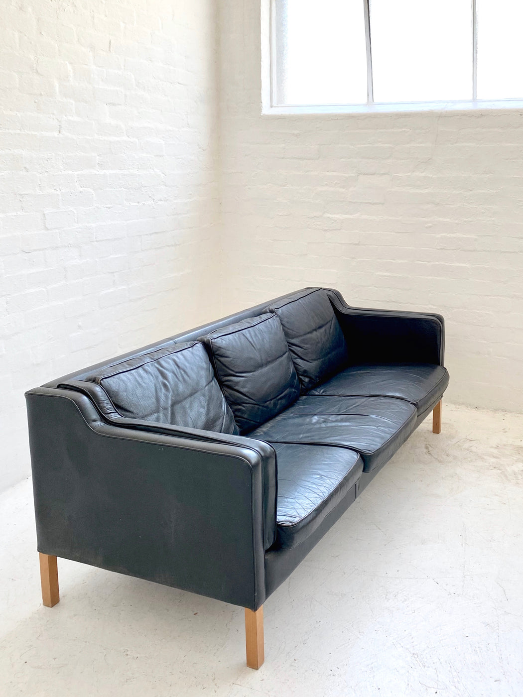 Stouby 'Eva' Leather Sofa
