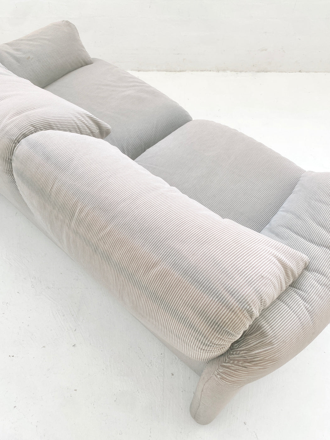 Vico Magistretti 'Maralunga' Sofa