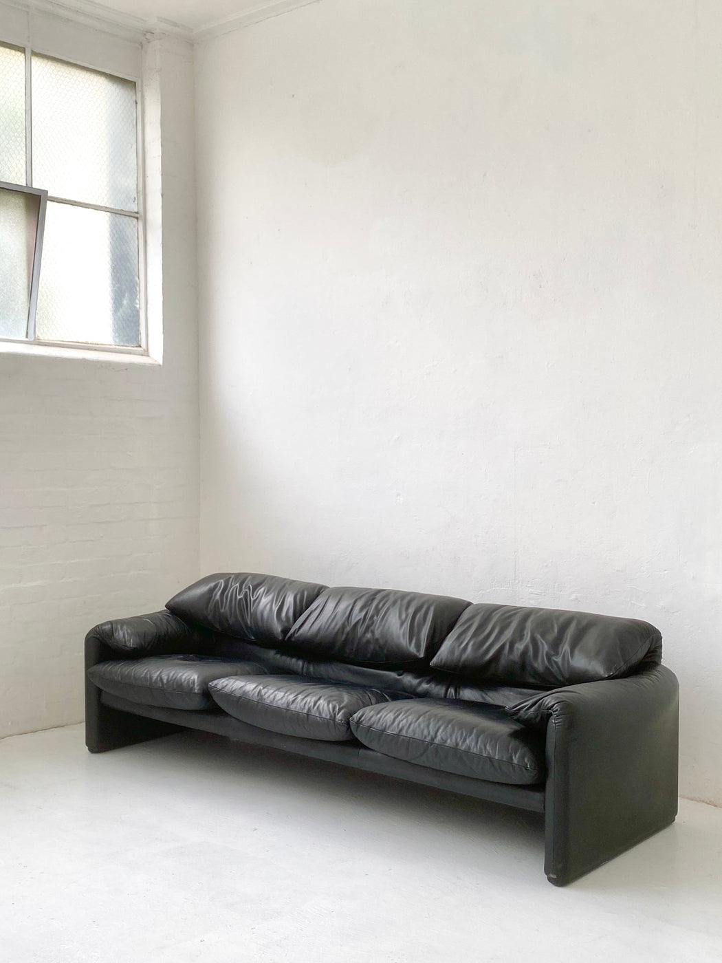 Vico Magistretti 'Maralunga' Sofa