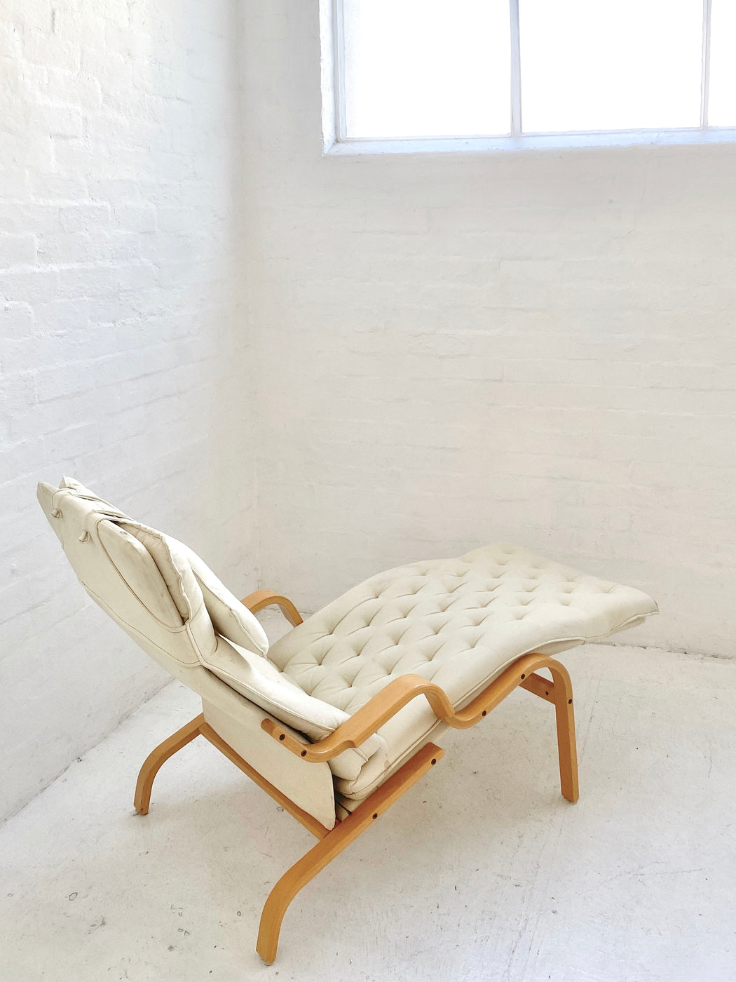 Danish Chaise Lounge