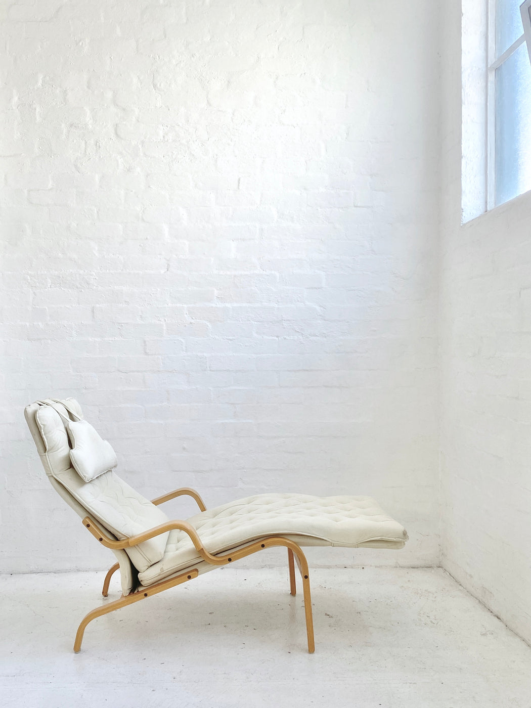 Danish Chaise Lounge