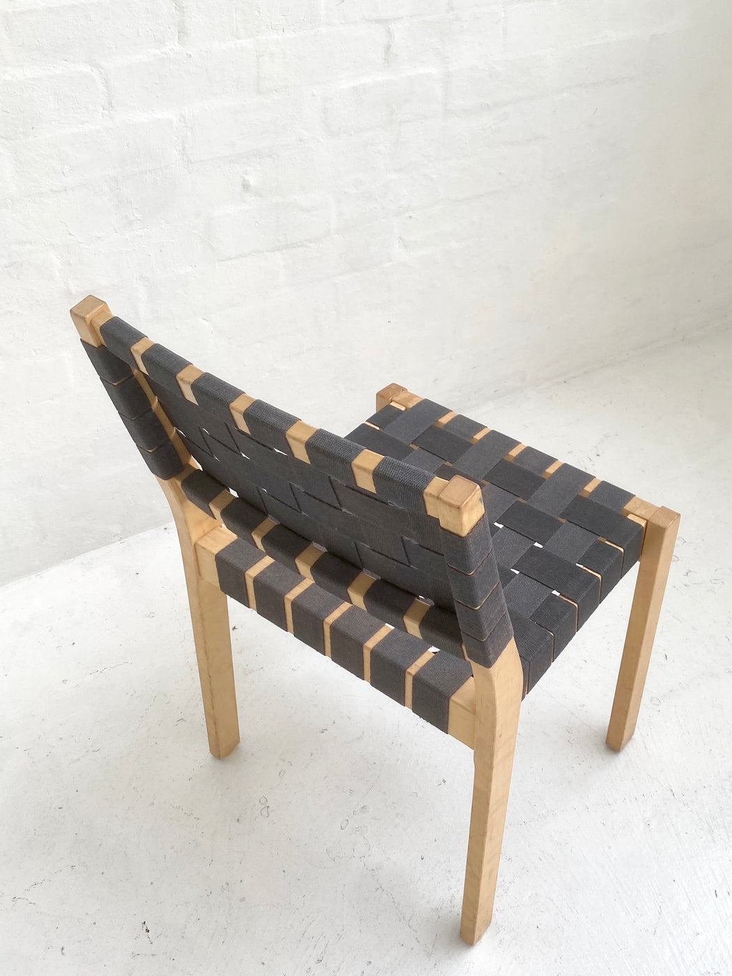 Alvar Aalto 'Model 611' Chair