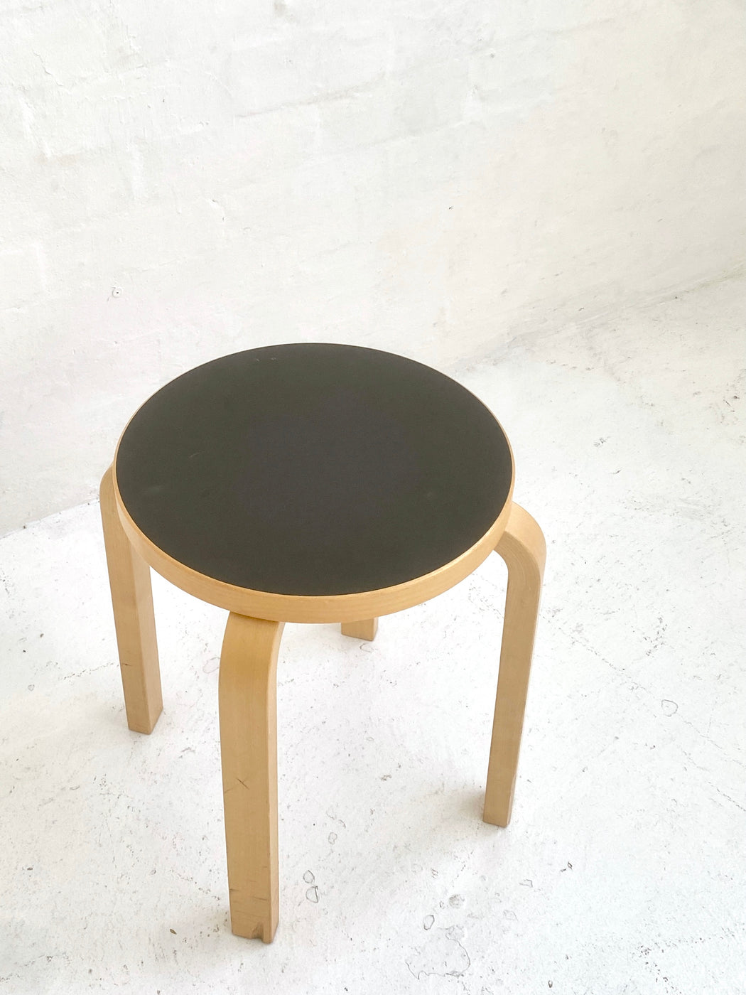 Alvar Aalto 'E60' Stool