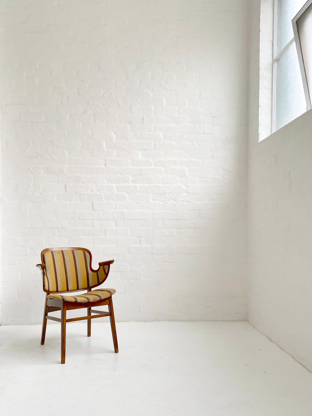 Hans Olsen 'Model 107' Shell Chair