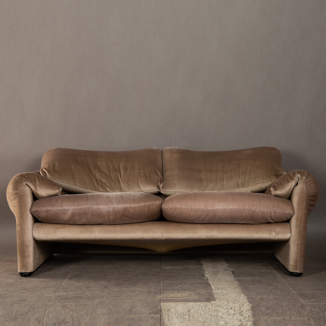 Vico Magistretti 'Maralunga' Sofa