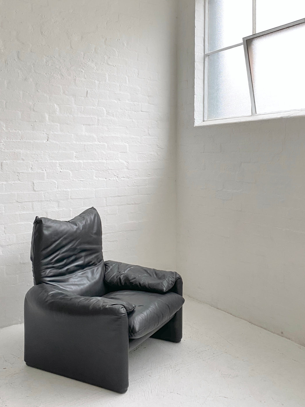 Vico Magistretti 'Maralunga' Chair