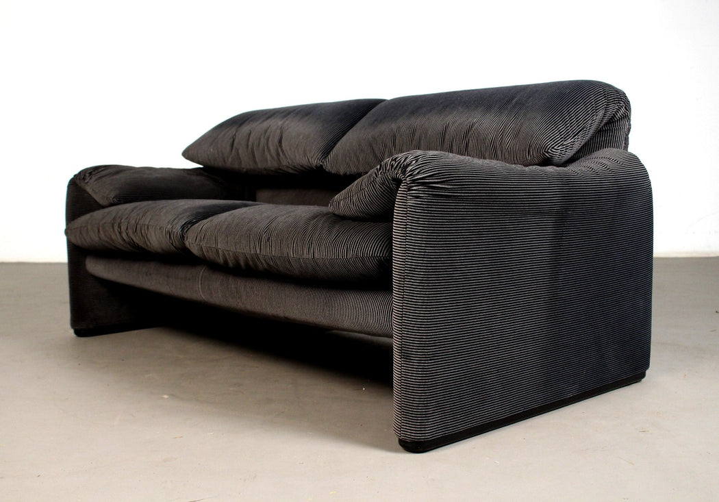 Vico Magistretti 'Maralunga' Sofa