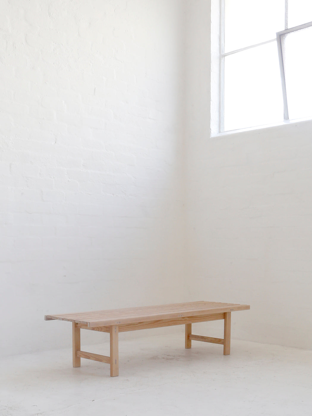 Hugo Svensson Bench