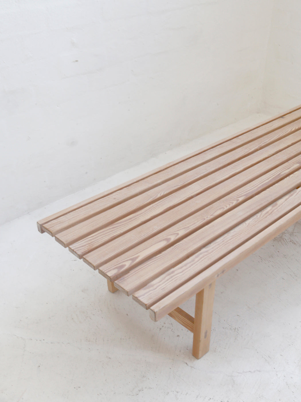 Hugo Svensson Bench
