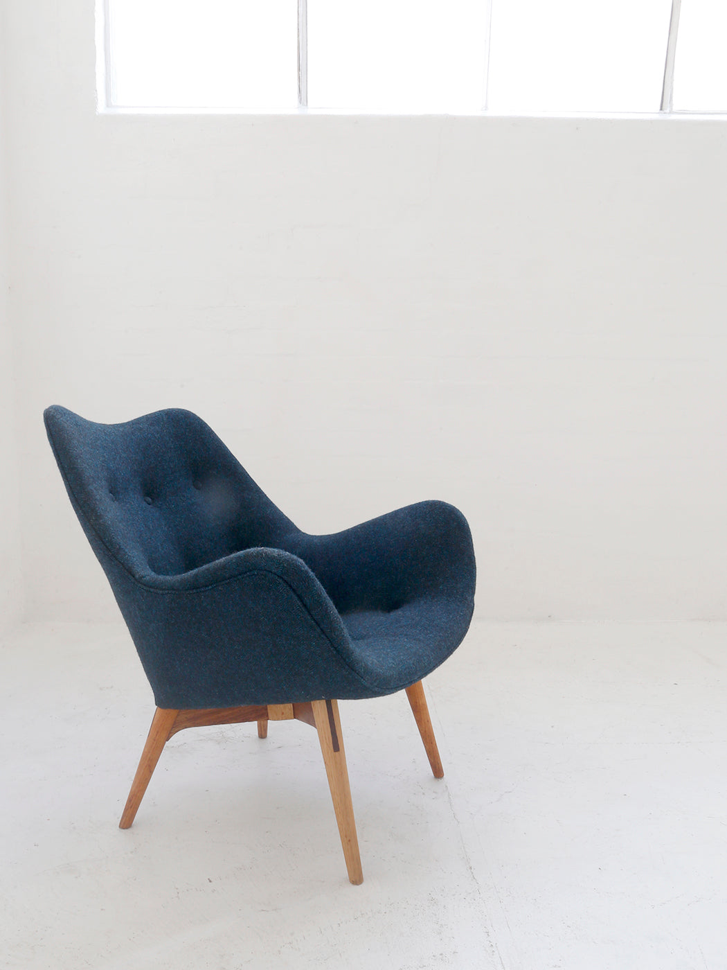 Grant Featherston B210 'Television' Chair