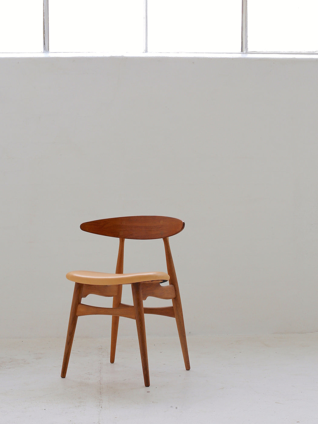 Hans J. Wegner 'CH33' Chair