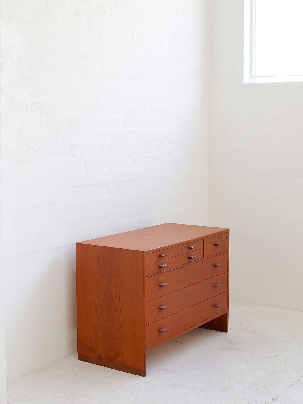 Hans J. Wegner 'RY16' Drawers
