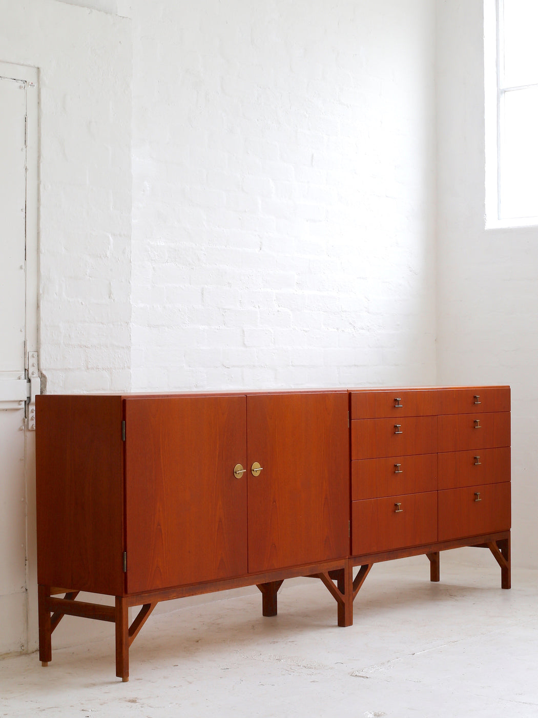 Børge Mogensen 'China-Base' Drawers