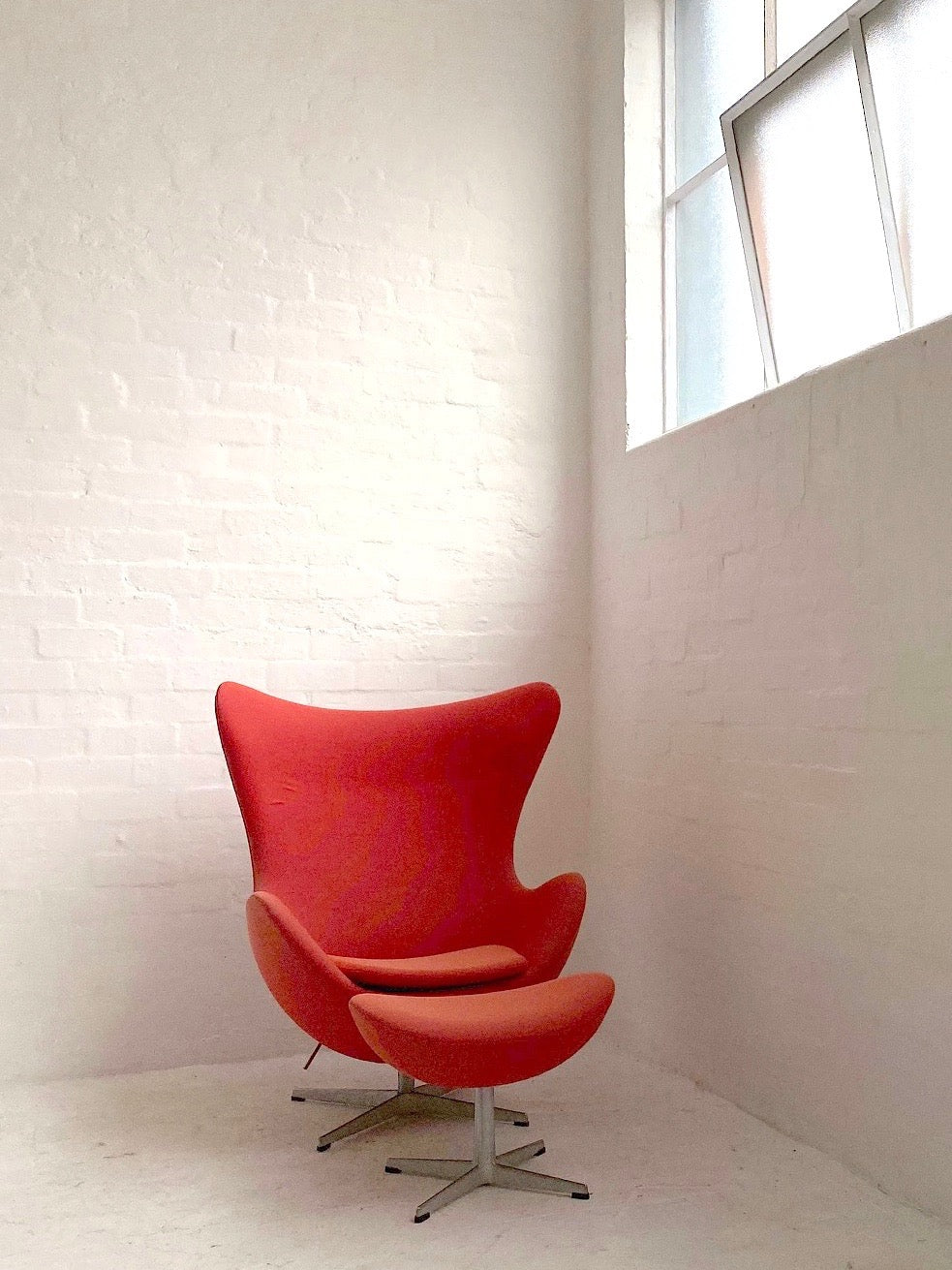 Arne Jacobsen 'Egg' Chair