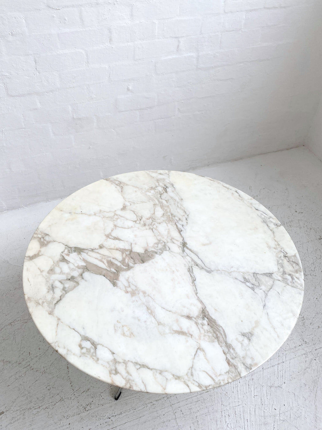 Arne Jacobsen 'Model 3513' Table