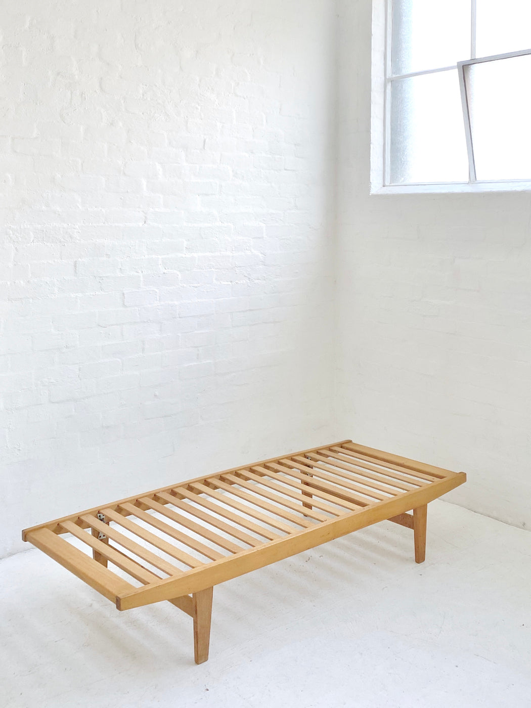 Poul M. Volther Daybed