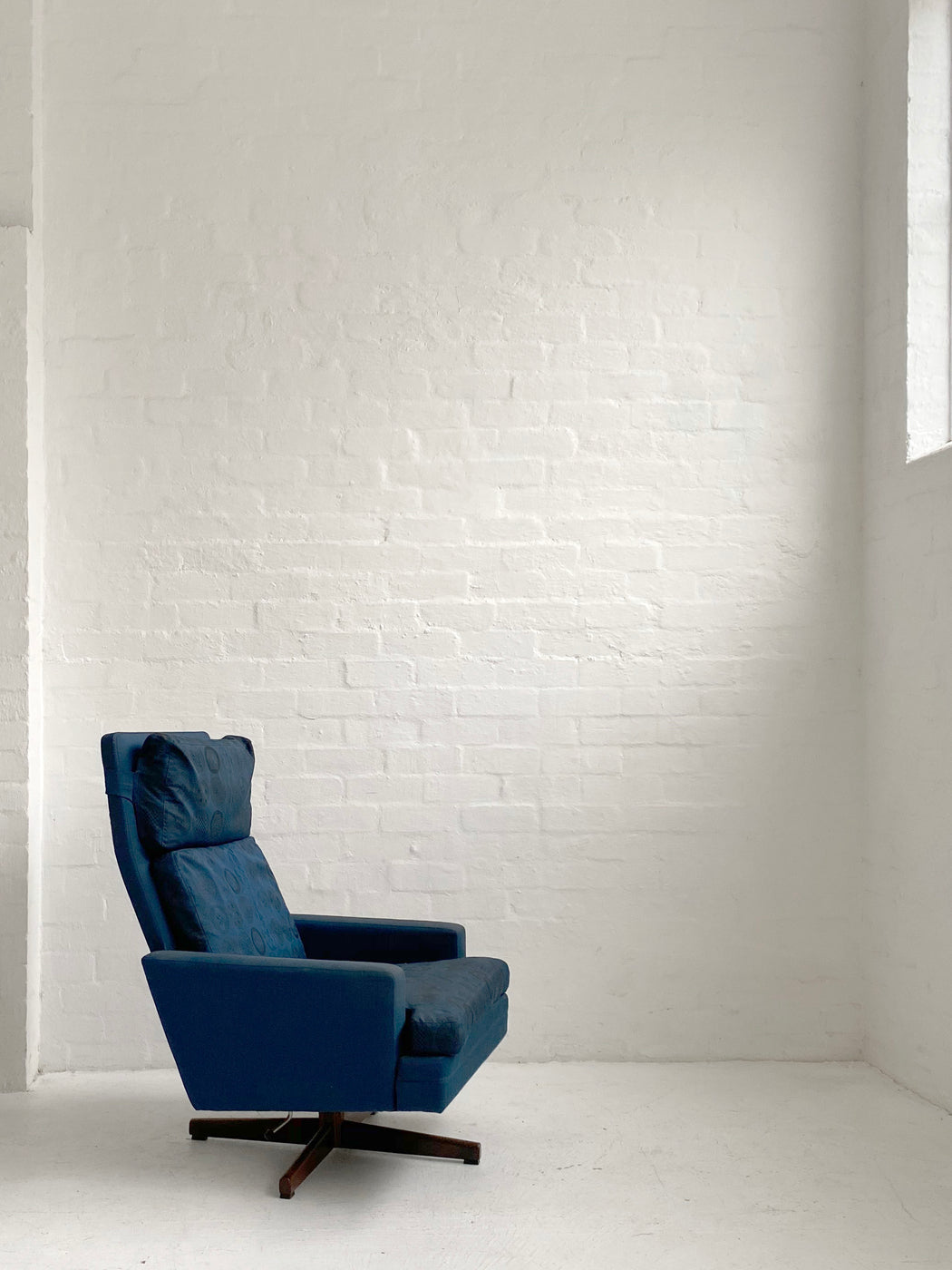Fredrik Kayser 'Model 807' High-back Armchair