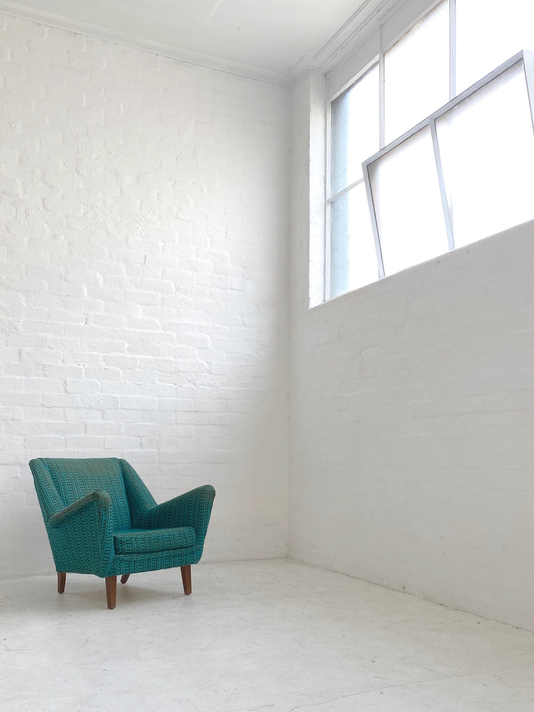 Dario Zoureff Easy Chair