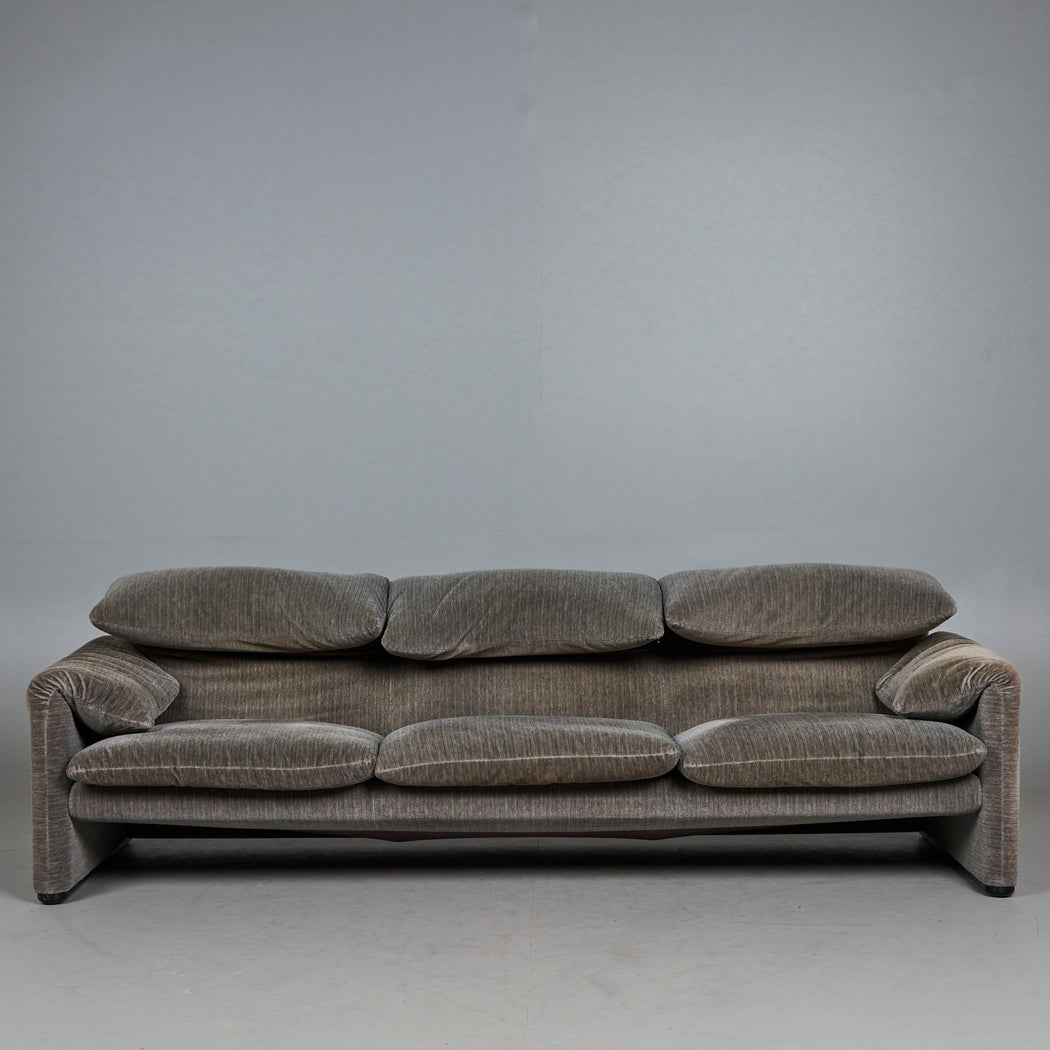 Vico Magistretti 'Maralunga' Sofa