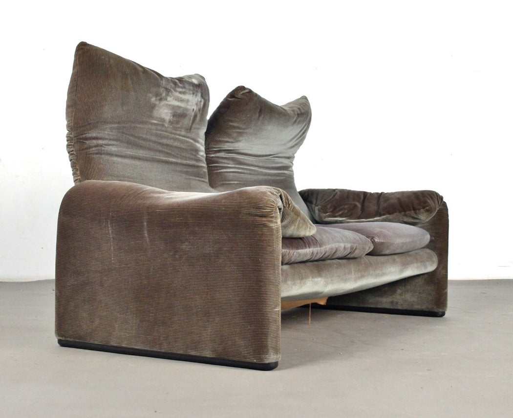Vico Magistretti 'Maralunga' Sofa