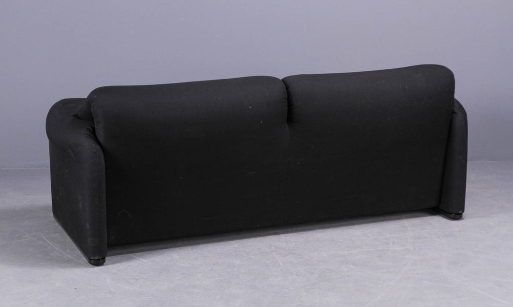 Vico Magistretti 'Maralunga' Sofa