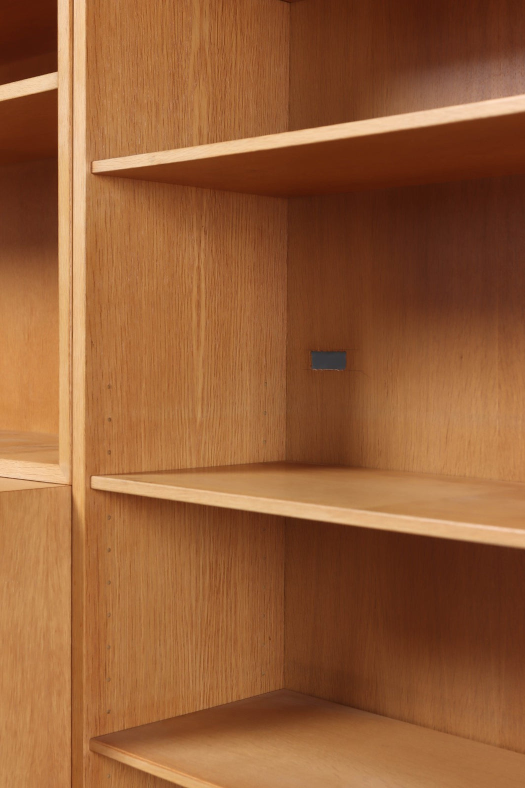 Omann Jun ‘Model 12’ Bookshelves