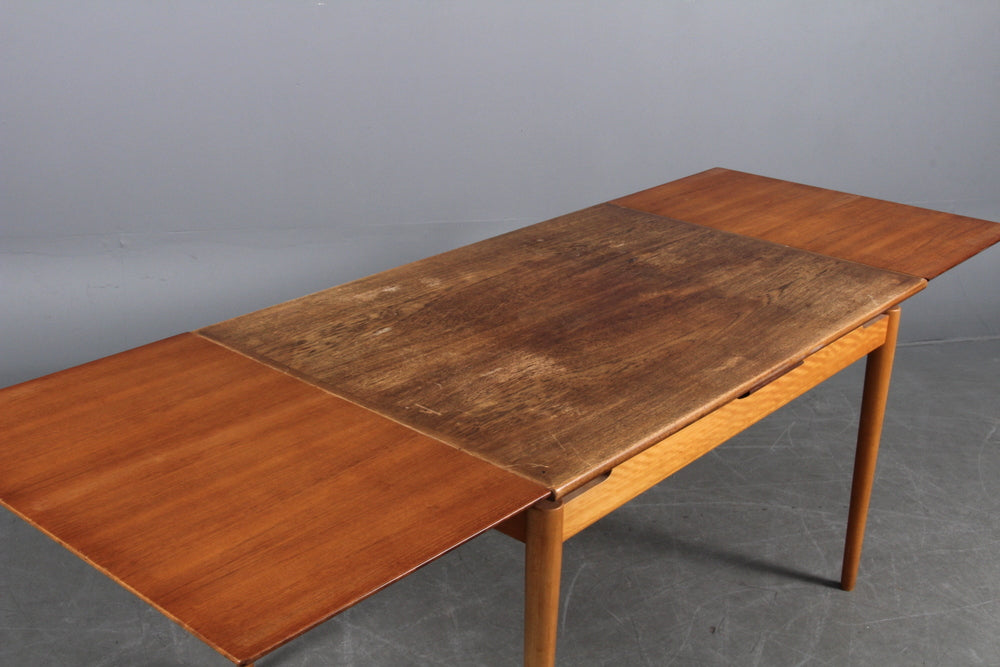 Kurt Olsen Extension Dining Table