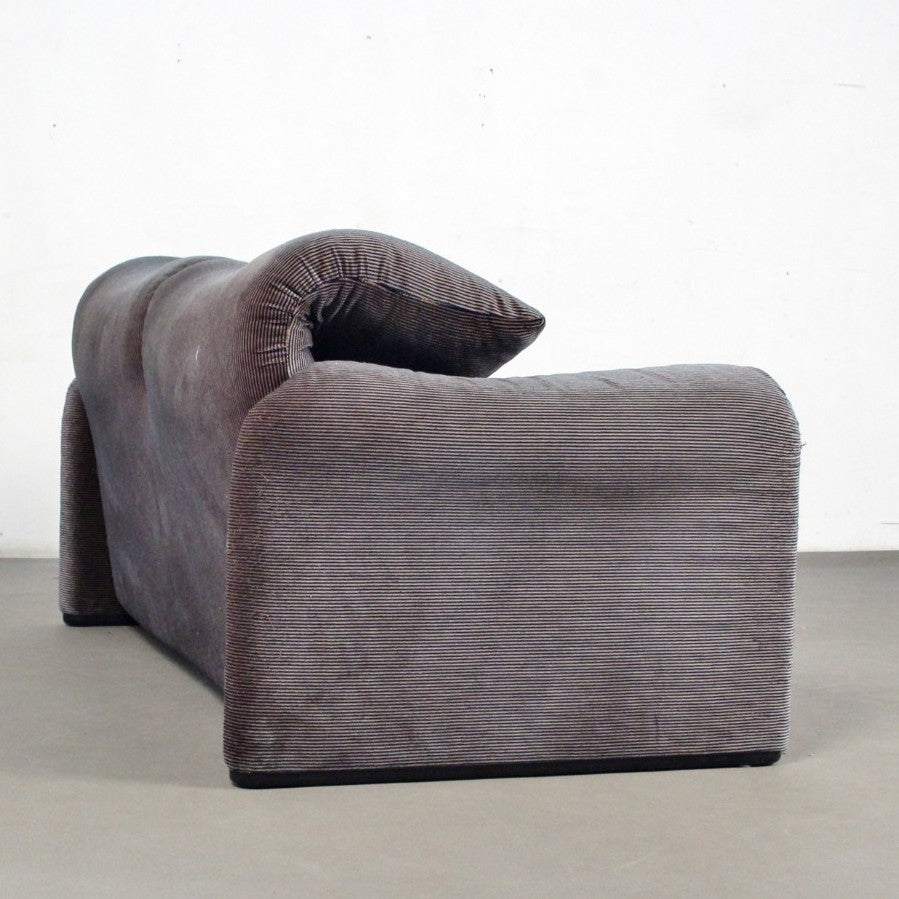 Vico Magistretti 'Maralunga' Sofa