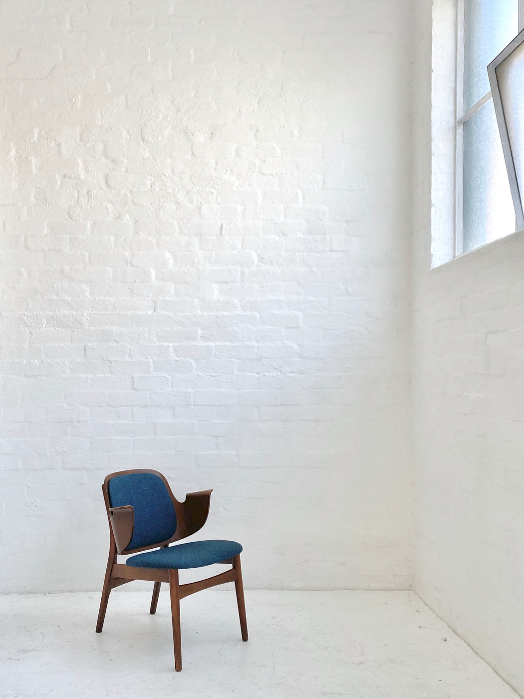 Hans Olsen Model 107 'Shell' Chair
