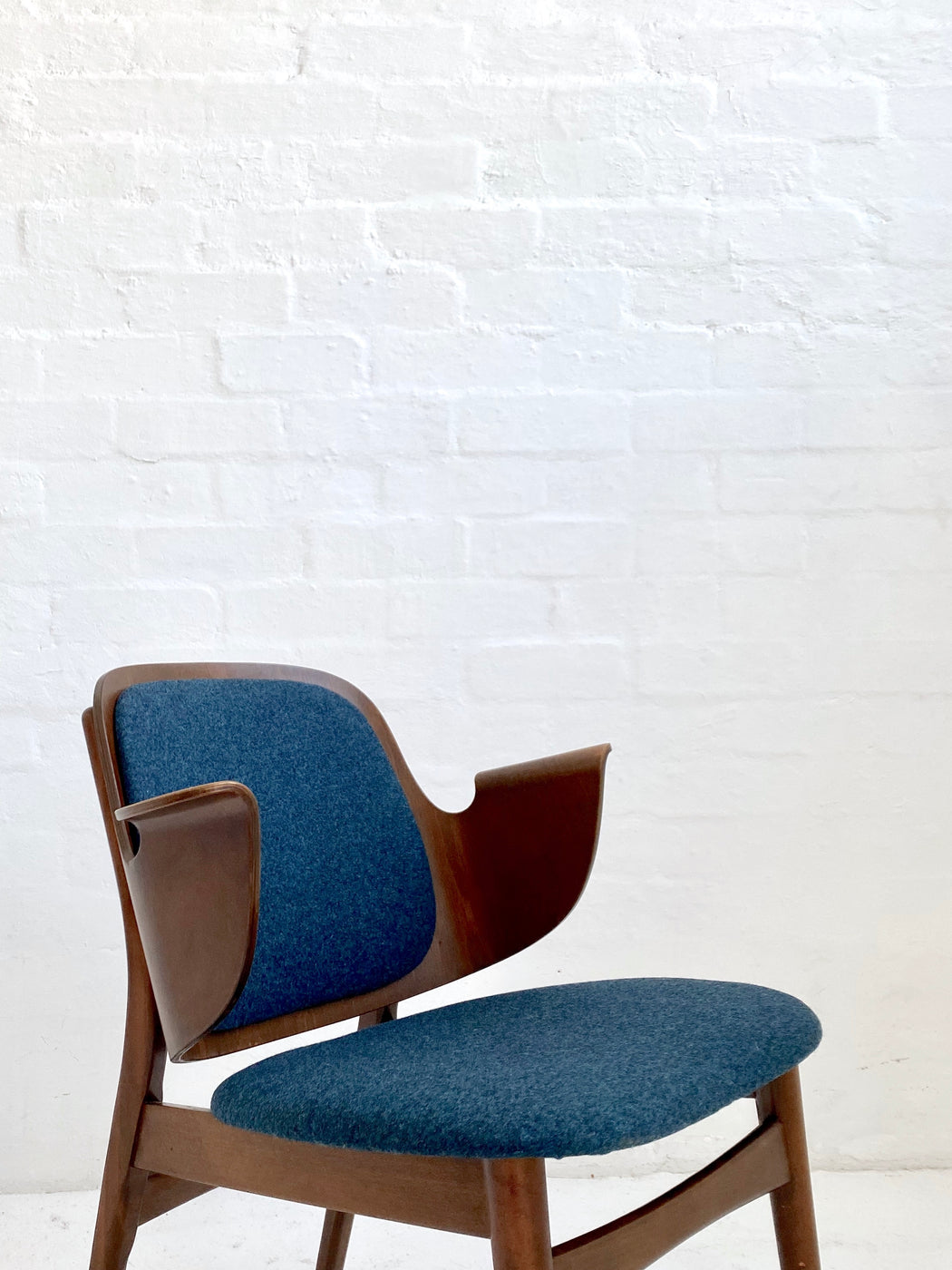 Hans Olsen Model 107 'Shell' Chair
