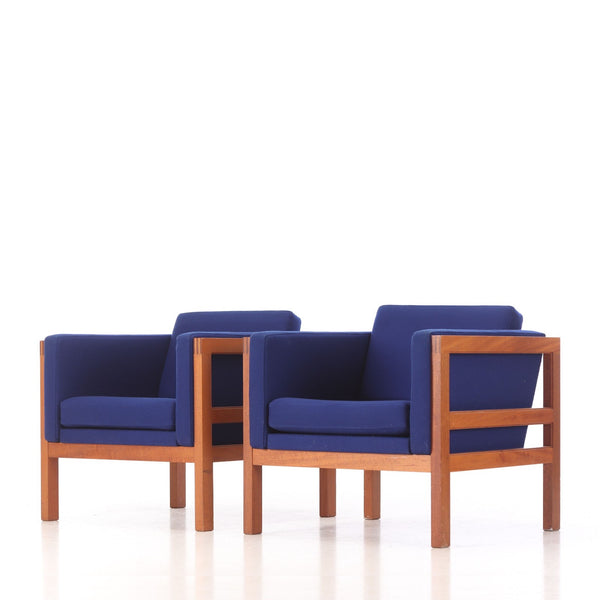 Christian White 'Model 440' Chair