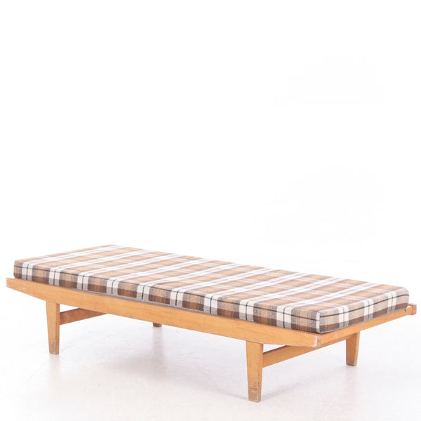 Poul M. Volther Daybed