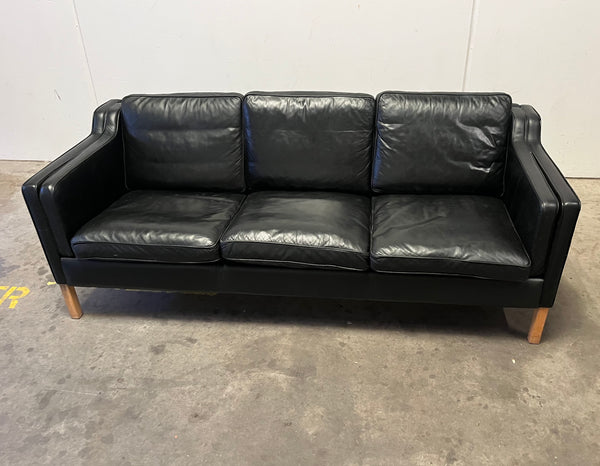 Stouby 'Eva' Leather Sofa