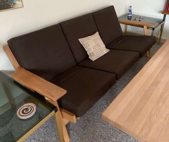 Hans J. Wegner GE290 'Plank' Sofa