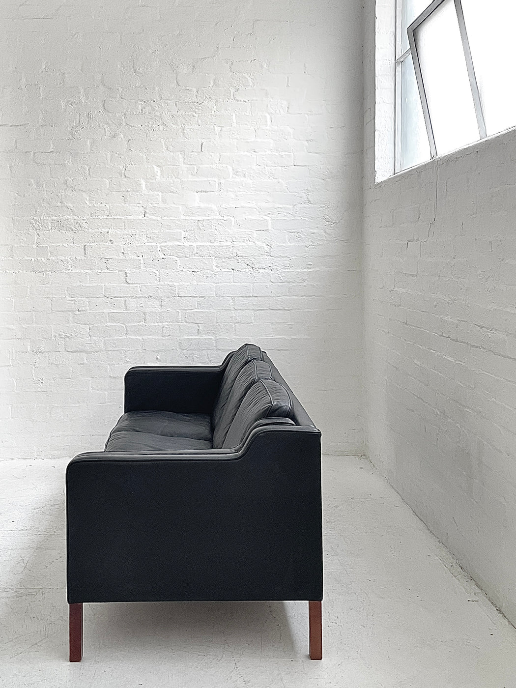 Stouby 'Eva' Leather Sofa