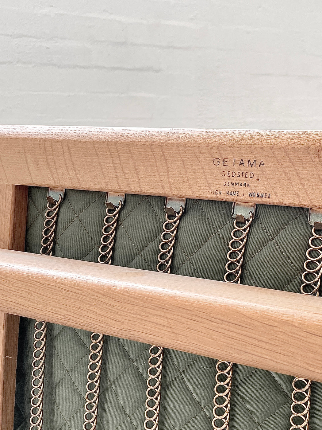 Hans J. Wegner GE290 'Plank' Sofa