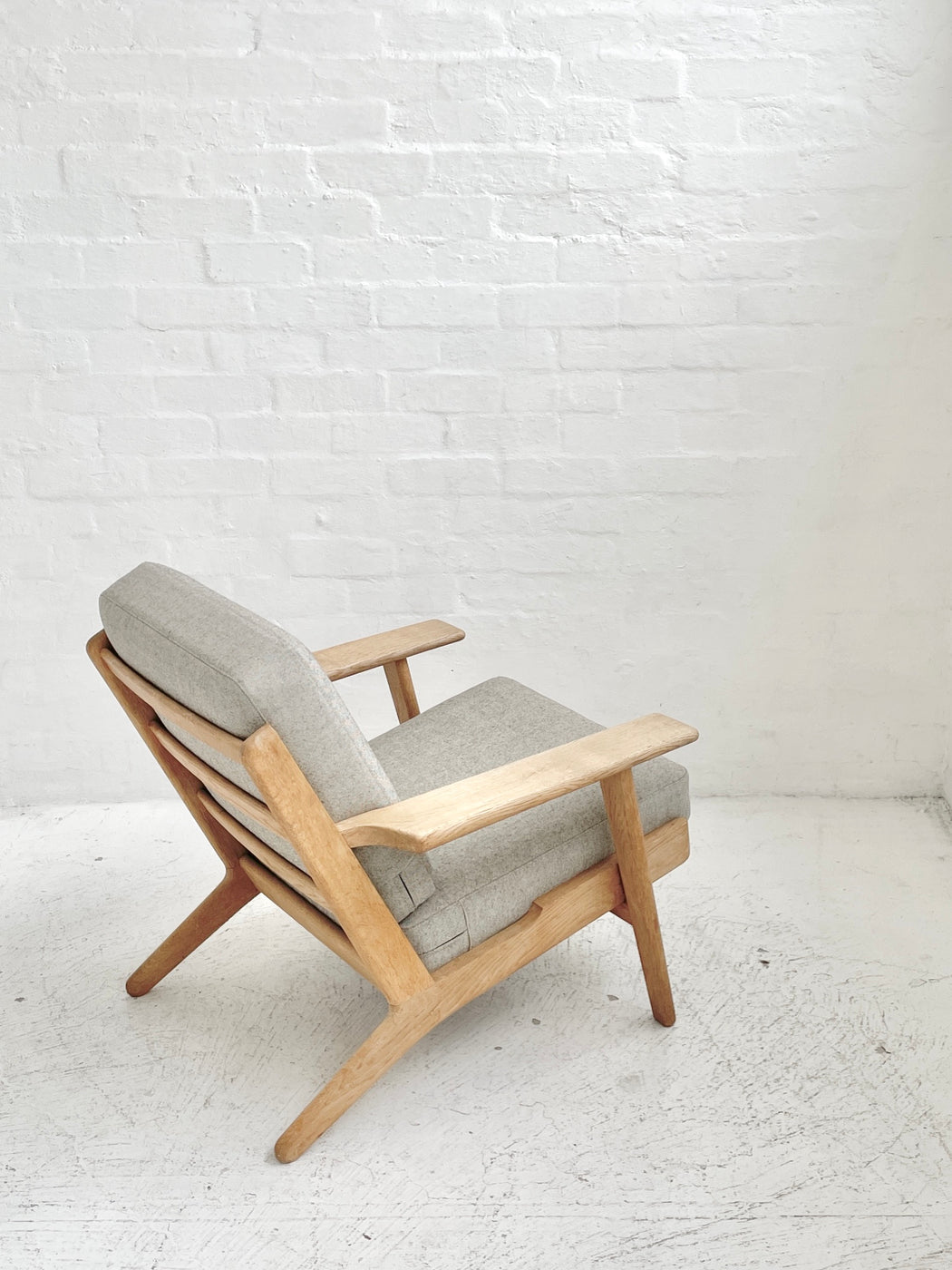 Hans J. Wegner GE290 'Plank' Chair