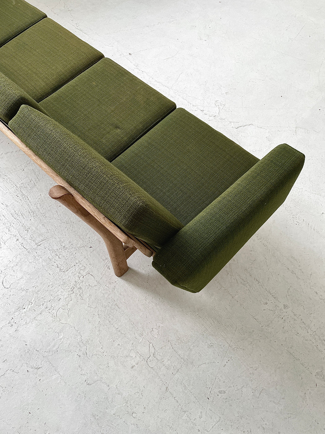 Hans J. Wegner GE236/4 Sofa