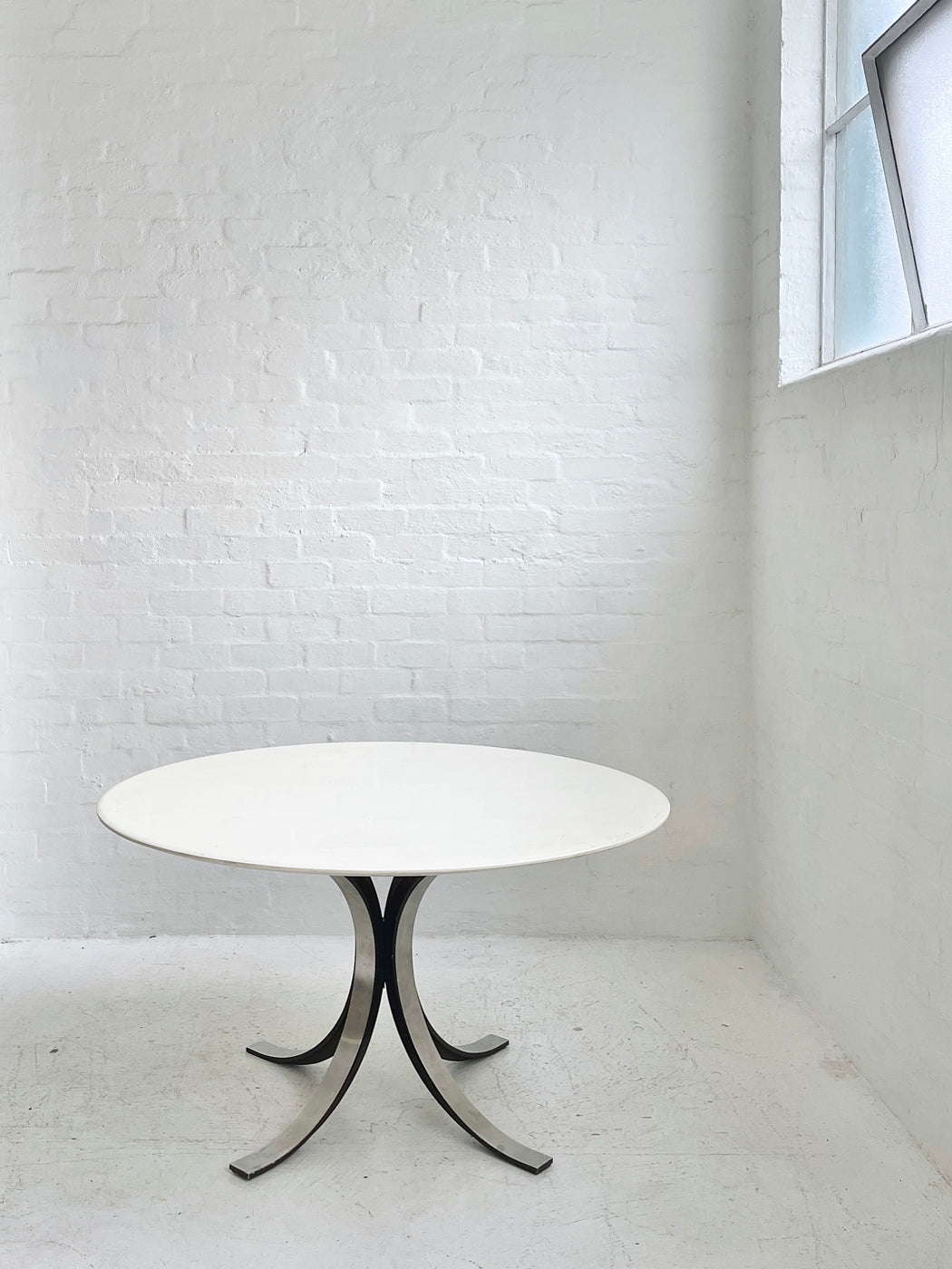 Osvaldo Borsani & Eugenio Gerli 'T69' Dining Table