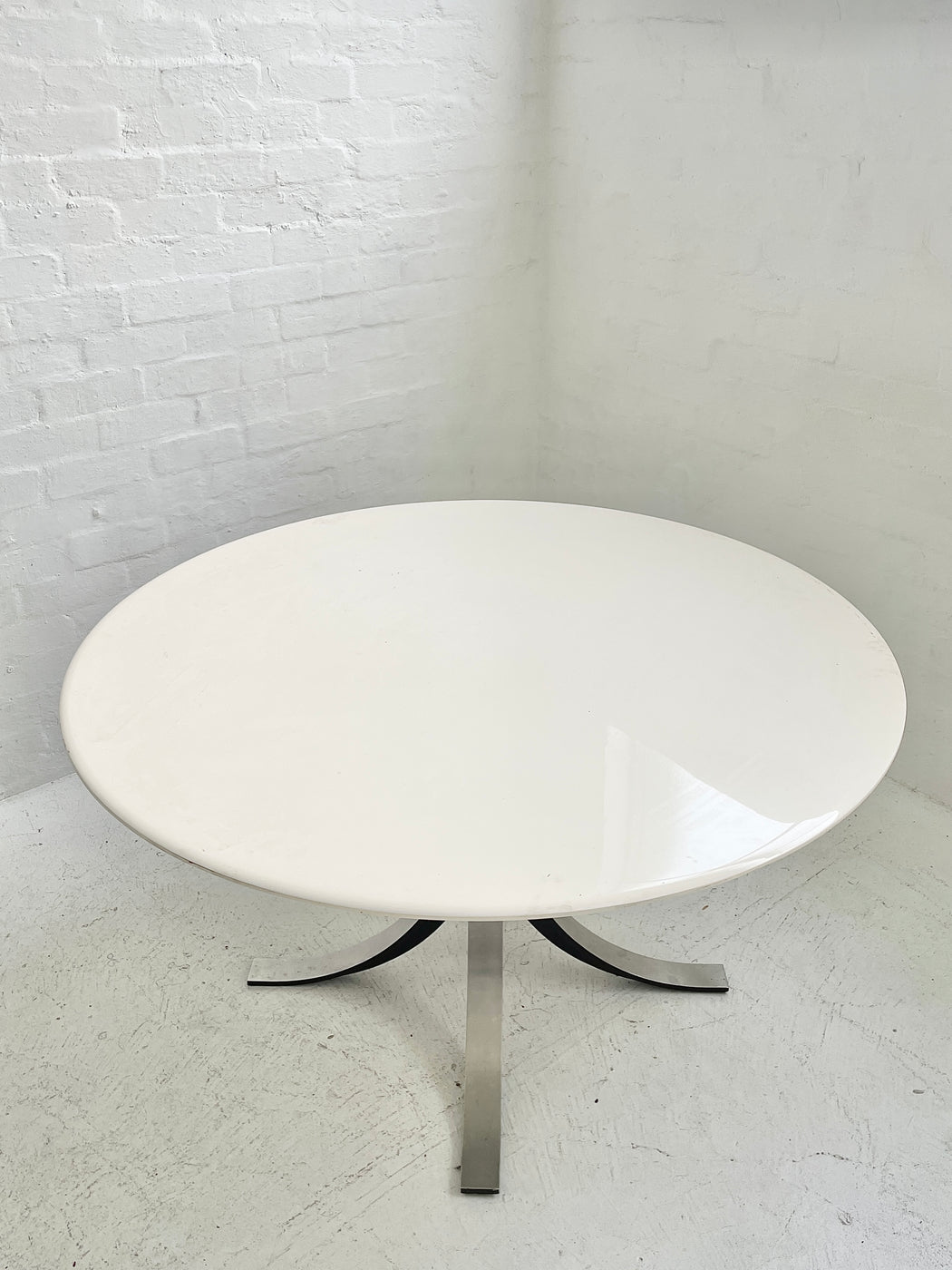 Osvaldo Borsani & Eugenio Gerli 'T69' Dining Table